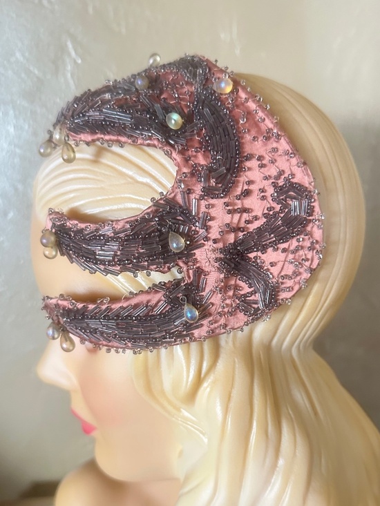 INTRICATELY BEADED 1950s\' ASYMMETRICAL COCKTAIL HAT main image 5
